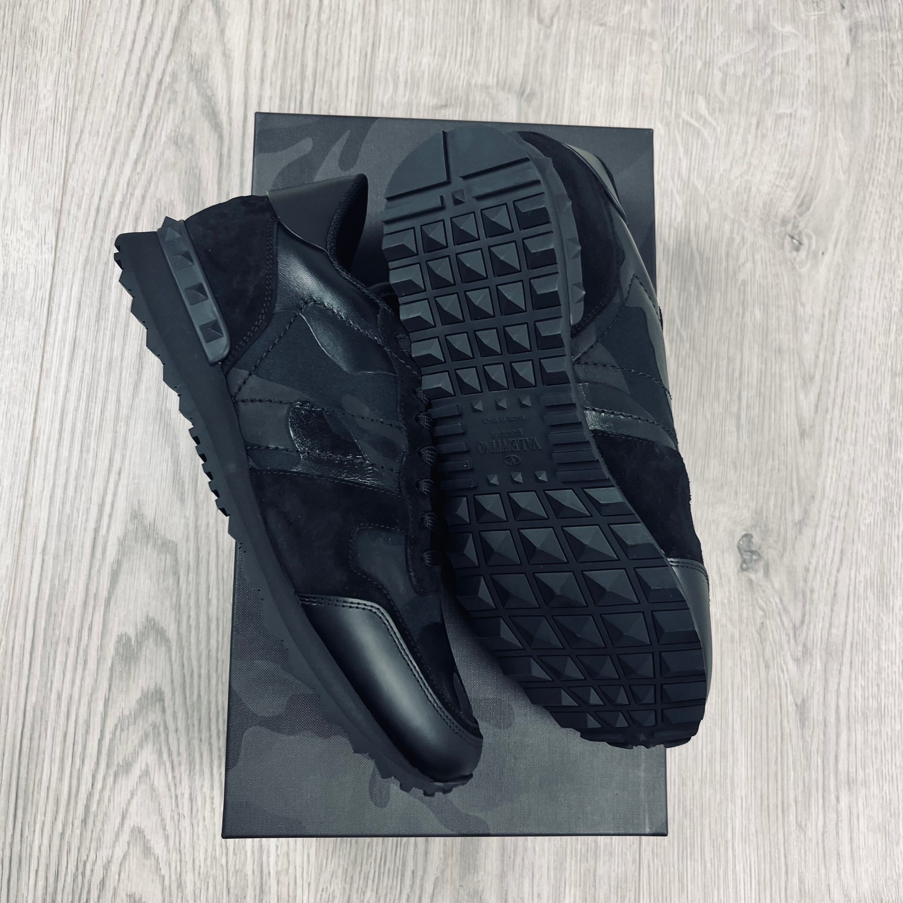 Valentino Rockrunner Sneakers - Black
