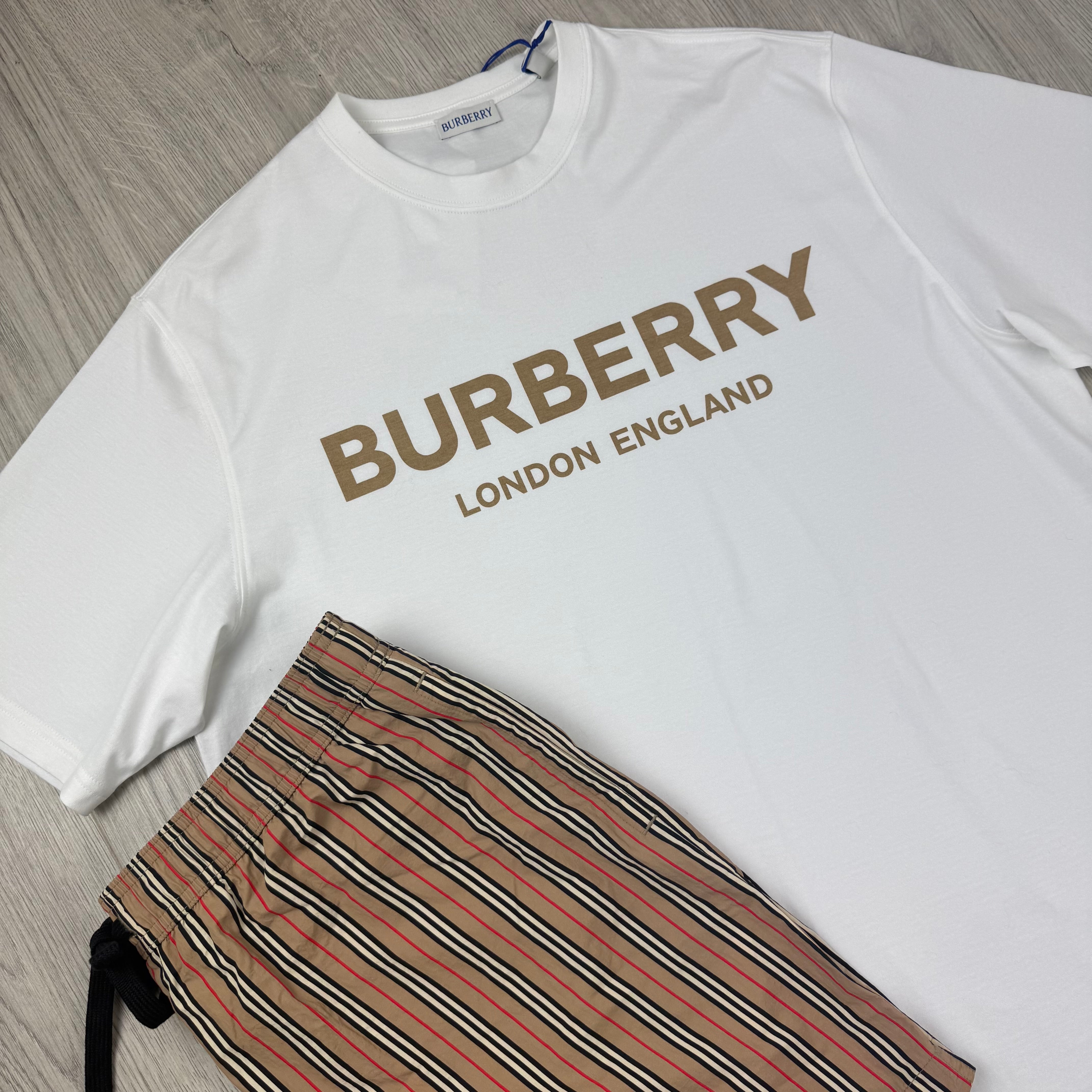 Burberry Holiday Set - White/Beige