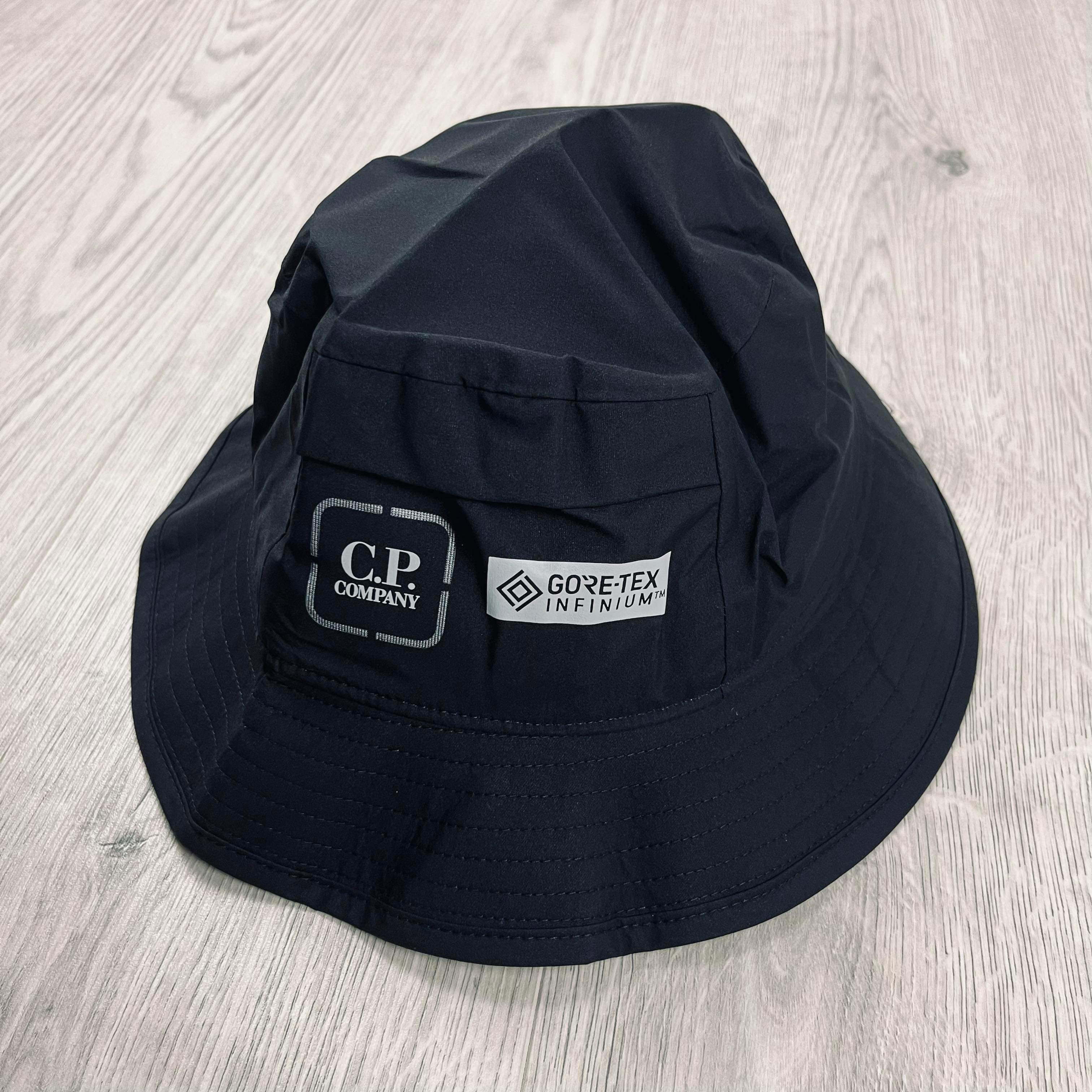 CP Company Metropolis Bucket Hat - Black