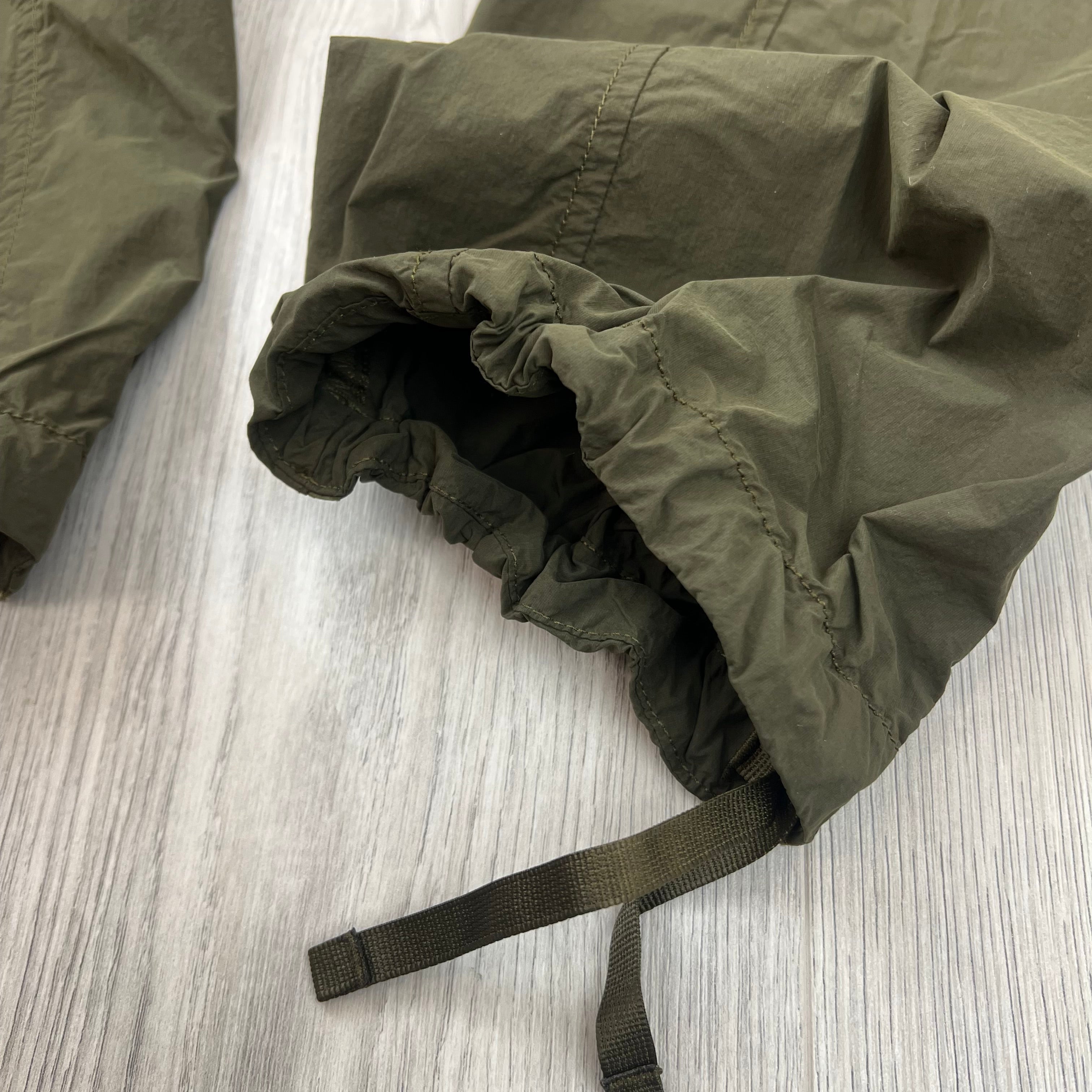 Stone Island Ghost SMERIGLIATO Cargo Trousers - Military Green
