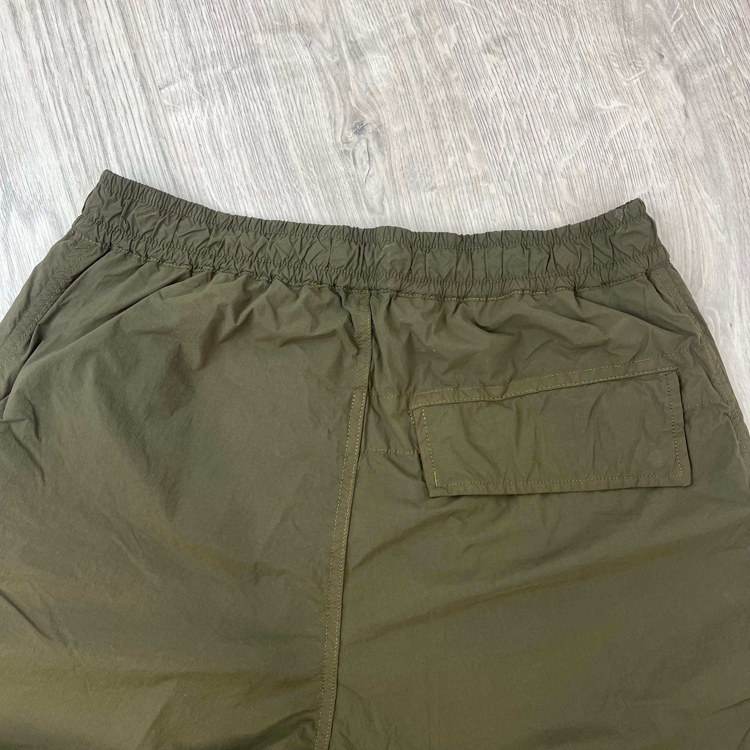 Stone Island Ghost SMERIGLIATO Cargo Trousers - Military Green